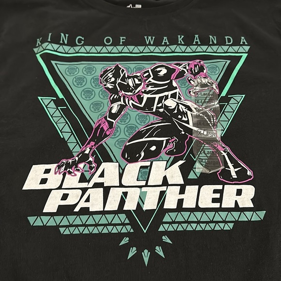 Marvels- Black Panther graphic short sleeve shirt size XL P2P 22 unisex - Picture 3 of 7